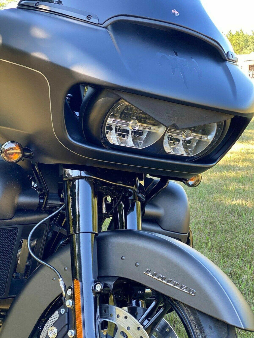 Headlight Mean Mug Bezel Eyebrow Eyelid Trim For Harley Road Glide FLTRU 2015-UP