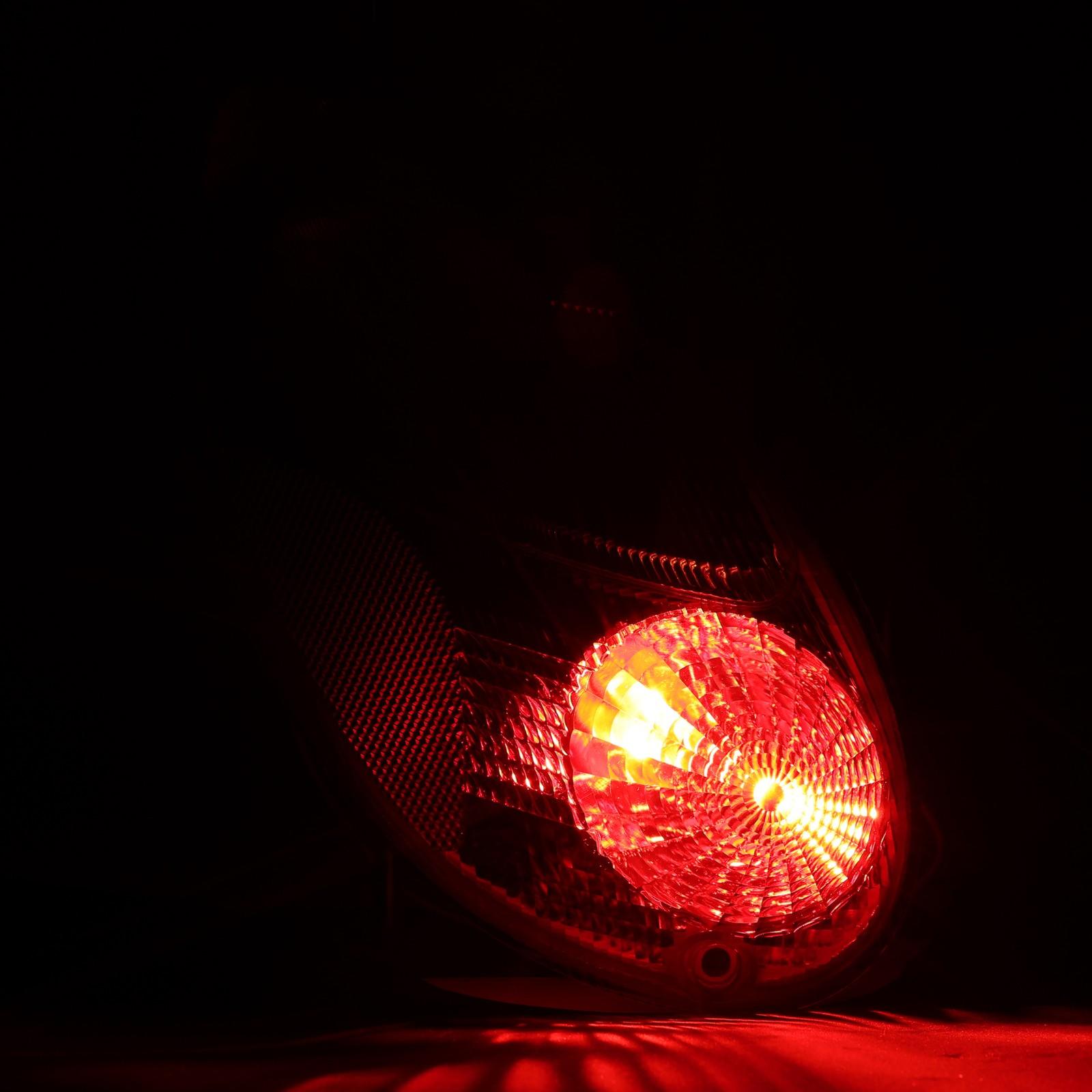 For 2001-2005 Chrysler PT Cruiser Tail Lights Brake Lamps Pair W/Bulb 01 02 03