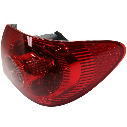 815518C004 Outer Tail Light Brake Lamp Right Side for Toyota Corolla 03-08
