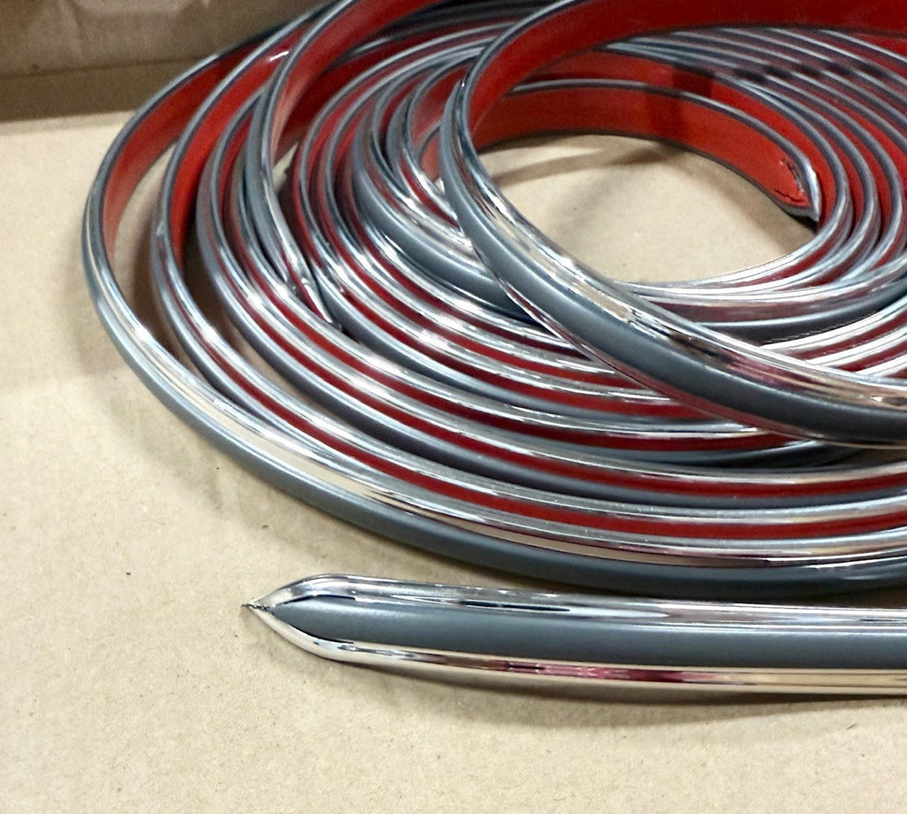 Vintage Style 5 8 Inch Gray Chrome Side Body Trim Molding Formed Pointed Ends