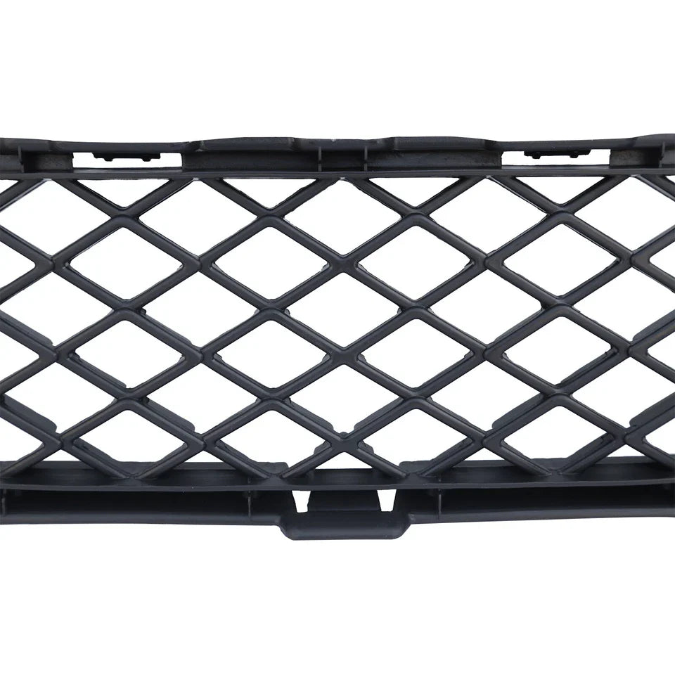 Front Bumper Lower Grille and Fog Lights for 2015-2016 for Nissan Versa Note SR