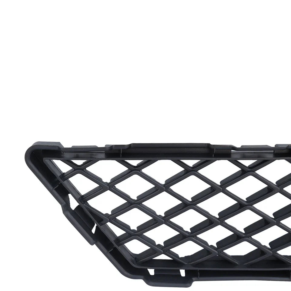 Front Bumper Lower Grille and Fog Lights for 2015-2016 for Nissan Versa Note SR